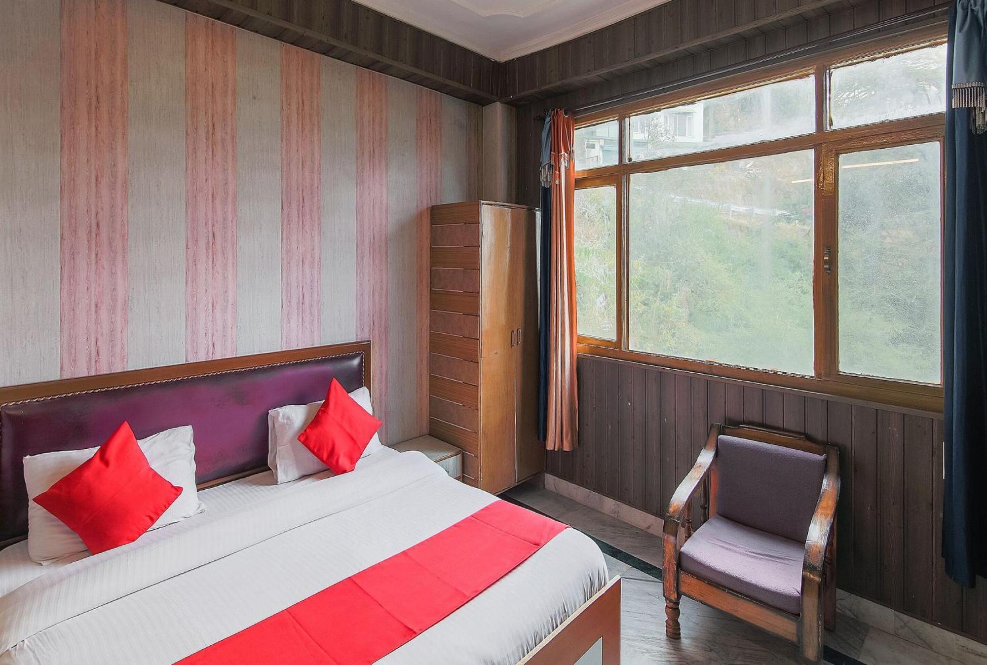 Palette Magarpatta Near Season Mall Hotel Mundhwa